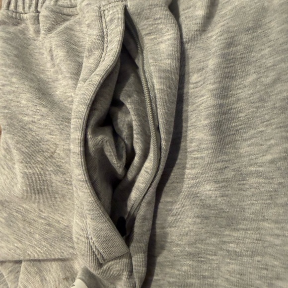 Gray Gym Shark Joggers (size M) - Picture 3 of 5